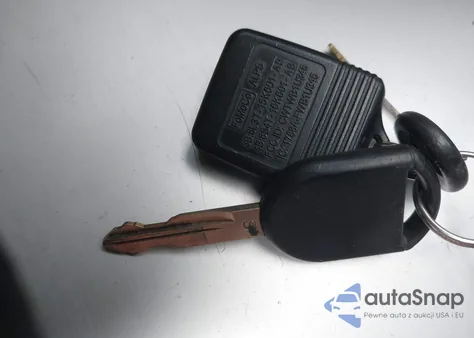 2008 Ford F250 Super Duty z USA, uszkodzony, nr VIN 1FTSW21R08ED47715